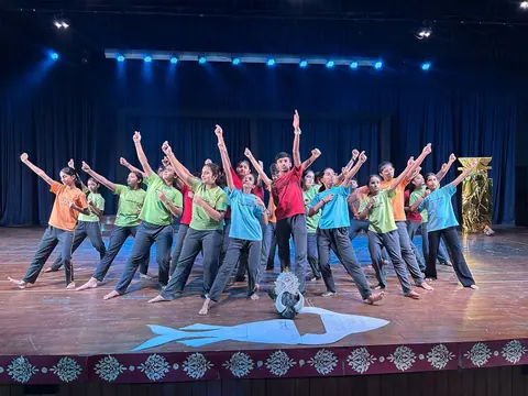 Anand Niketan campus life, dance stage